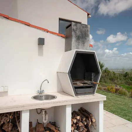 Oceanview Cliff Retreat Villa *