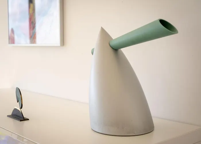 Oceanview Cliff Retreat *