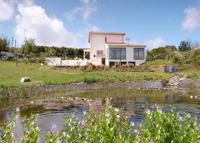Oceanview Cliff Retreat