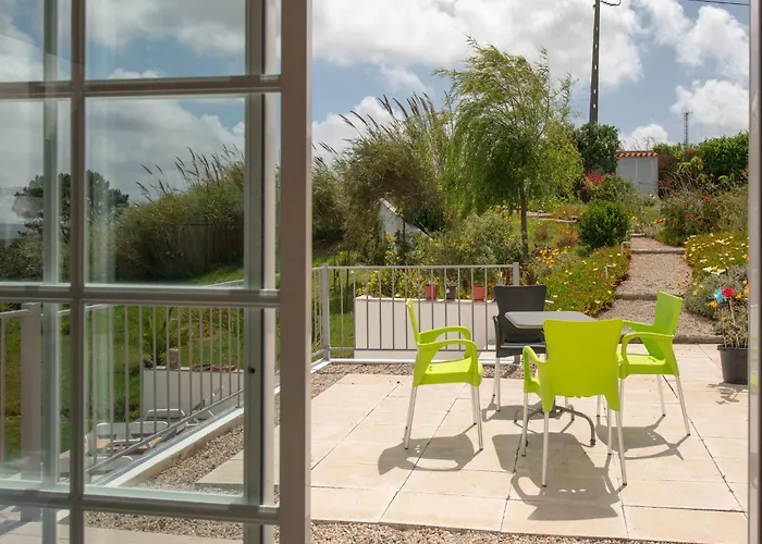 Villa Oceanview Cliff Retreat